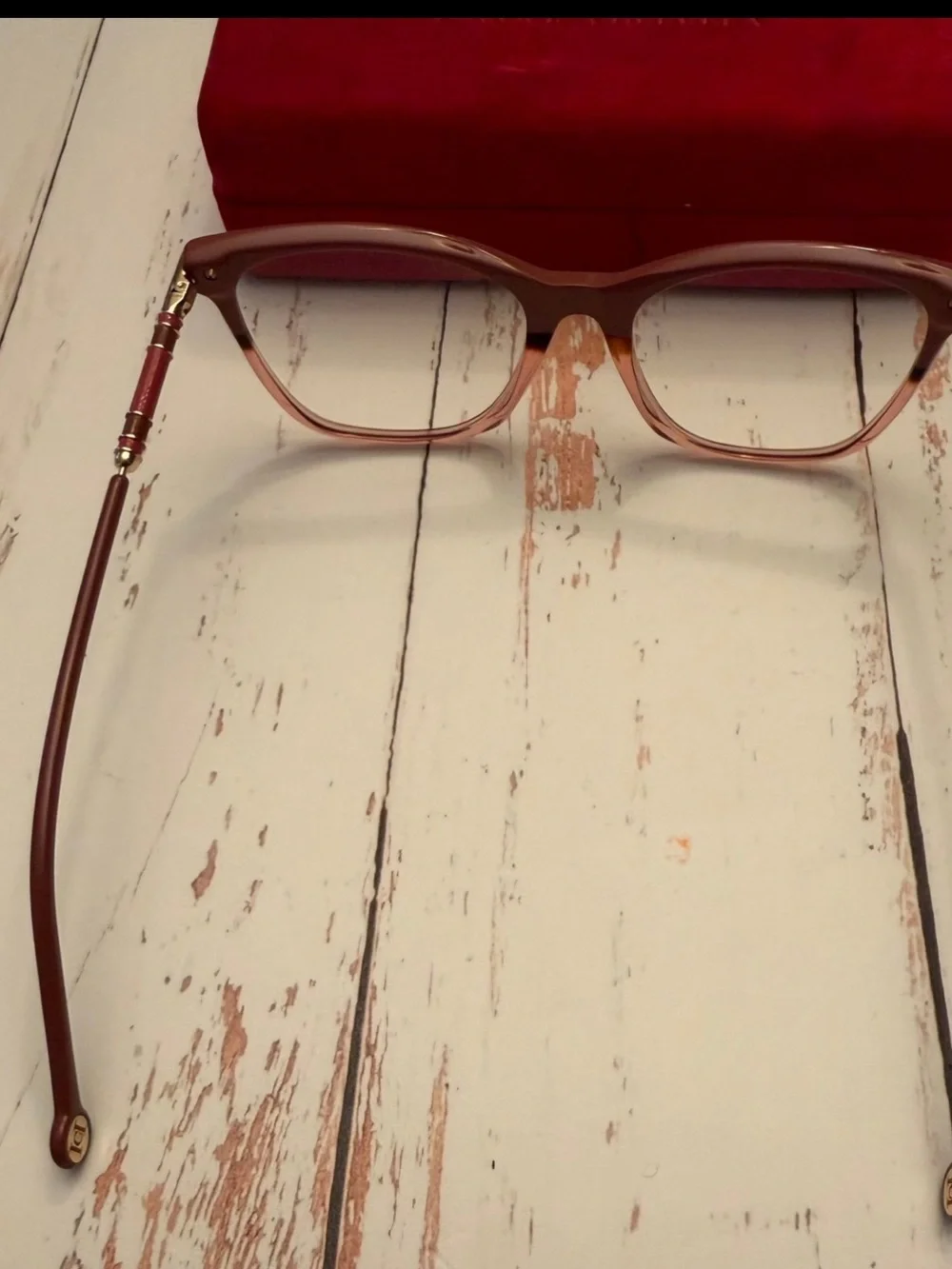 Carolina Herrera cherry Havana frames. Made in Italy